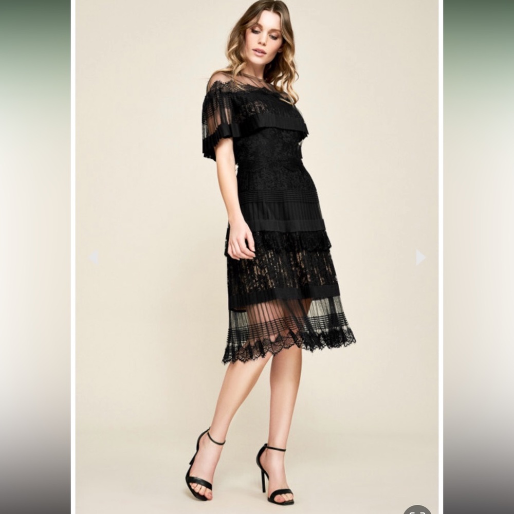 ISO Tadashi Shoji little black dress in size 14w,16w, 18,18w,20, or 20w.